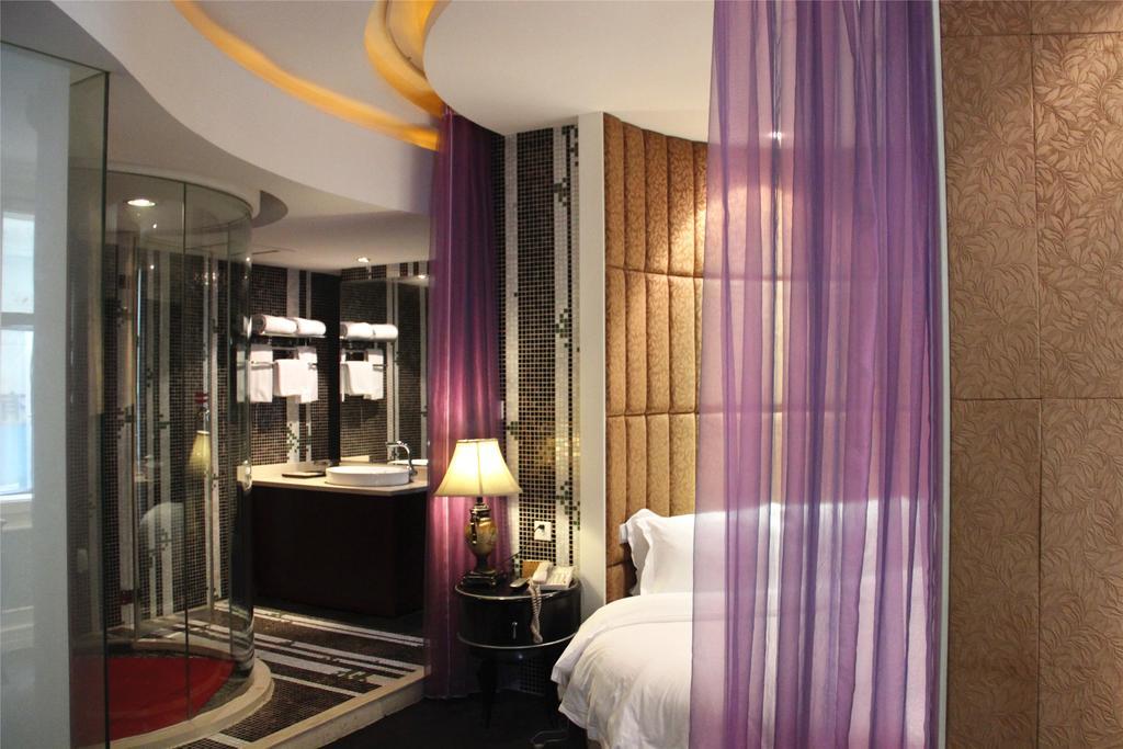 Manhattan Jinling Hotel Shanghai Eksteriør billede